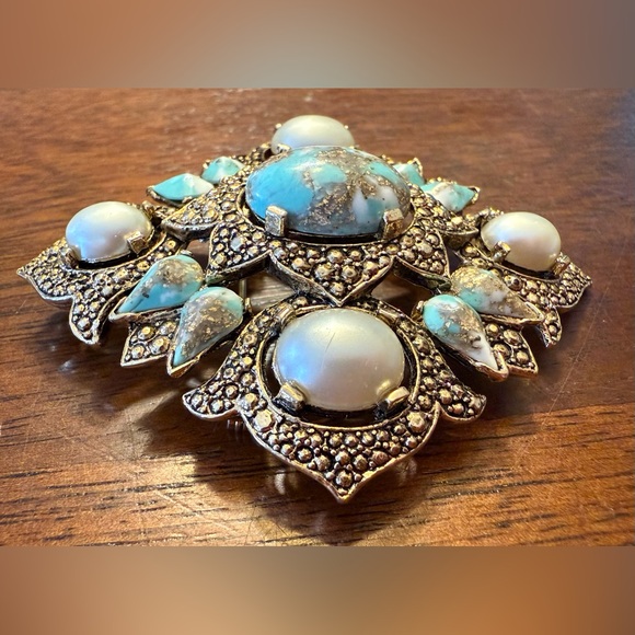Sarah Coventry Remembrance Faux Turquoise and Pearl Brooch Vintagw 1968 Pin - Picture 5 of 7